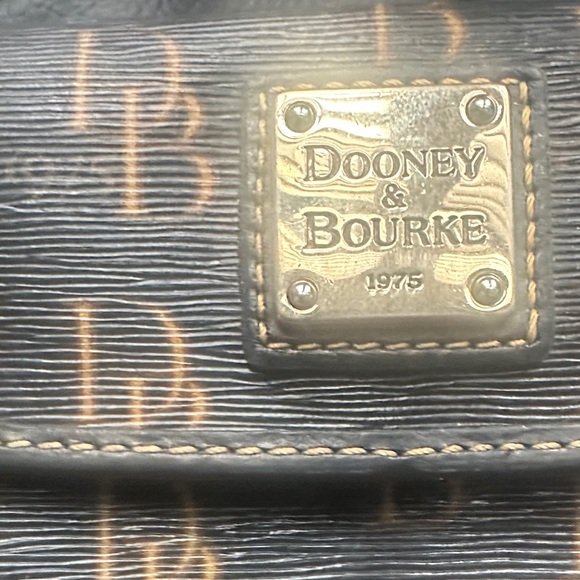 Dooney & Bourke mega bundle - Picture 16 of 16